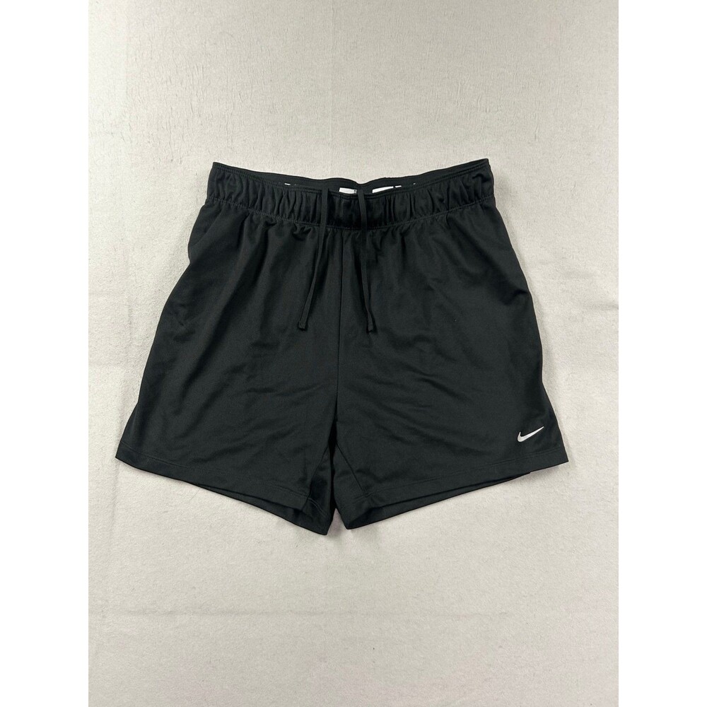 Nike Attack Women's Dri-FIT Fitness Mid-Rise 5" Unlined Shorts Medium